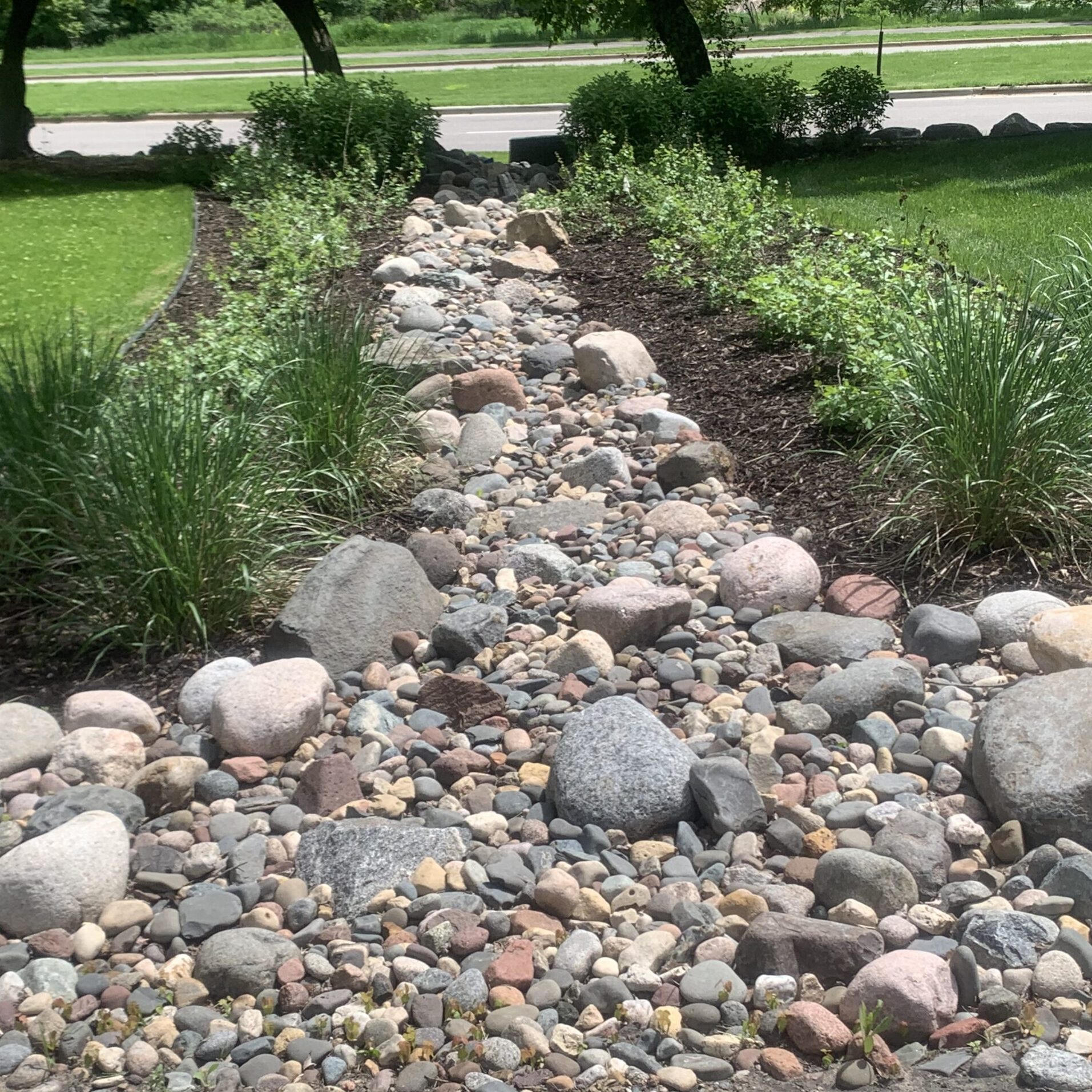 Mulch and rock installations banner